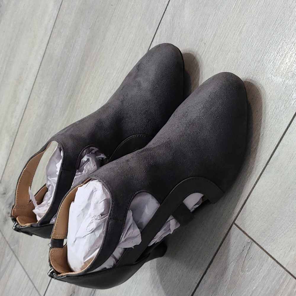 Open Sided Zipper Back Bootie